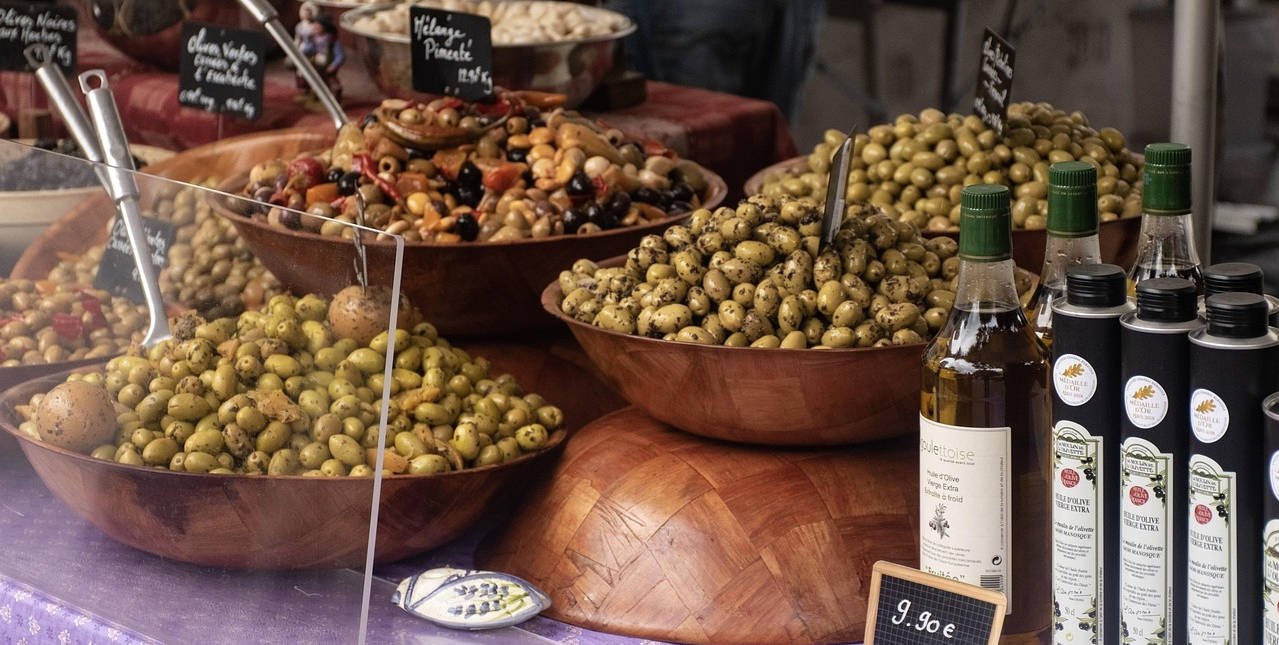 Market olives